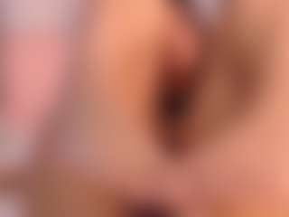 Live cam show with Maia Reficco - Hairy Pussy Teen (18+) on Dare Cams