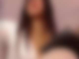 Live cam show with Maia Reficco - Big Ass on Camsoda
