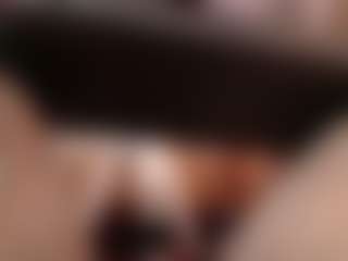 Live cam show with Maia Reficco - Hairy Pussy Brown Hair on Strip Flash - Live Sex Shows