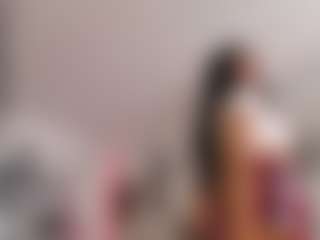 Live cam show with Maia Reficco - Brown Hair on CamClone