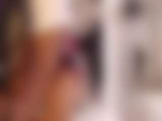 Live cam show with Maia Reficco - Small Tits on Camsoda