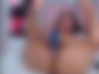 Live cam show with Maia Reficco - Small Tits Brown Hair on CSO-WL