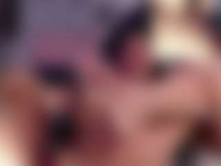 Live cam show with Maia Reficco - Brown Hair Petite on Camsoda