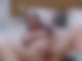 ShadeofPink MILF webcam performer live streaming