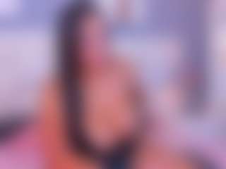 VALERY DUGLASS's Live Sex Cam Show