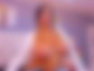 VALERY DUGLASS's Live Sex Cam Show