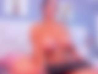 VALERY DUGLASS's Live Sex Cam Show