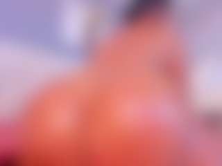 VALERY DUGLASS's Live Sex Cam Show