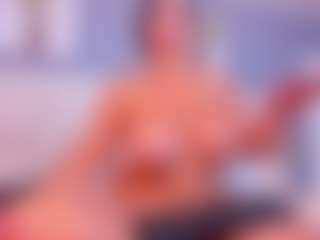 VALERY DUGLASS's Live Sex Cam Show