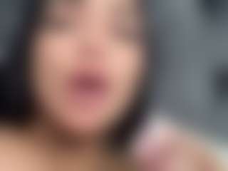 VALERY DUGLASS's Live Sex Cam Show