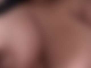 VALERY DUGLASS's Live Sex Cam Show