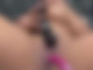 VALERY DUGLASS's Live Sex Cam Show