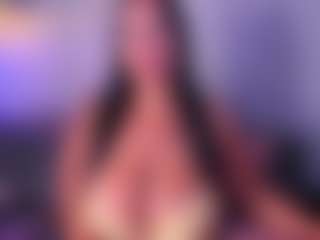 VALERY DUGLASS's Live Sex Cam Show