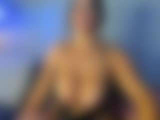 VALERY DUGLASS's Live Sex Cam Show