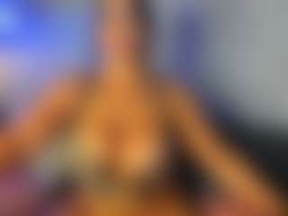 VALERY DUGLASS's Live Sex Cam Show