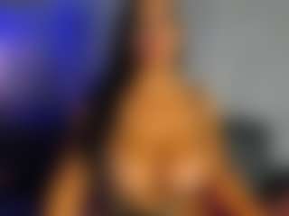 VALERY DUGLASS's Live Sex Cam Show