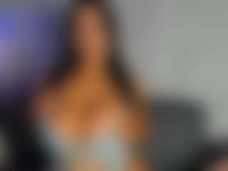 Live cam show with VALERY DUGLASS - Wet on Chatstar