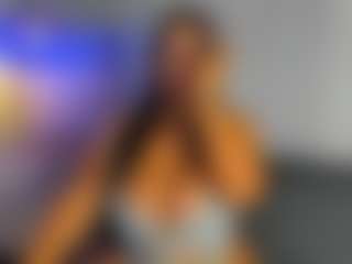 VALERY DUGLASS's Live Sex Cam Show