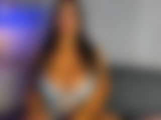 VALERY DUGLASS's Live Sex Cam Show