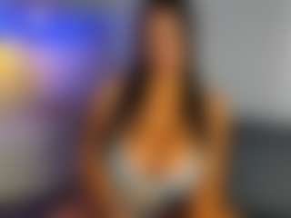 VALERY DUGLASS's Live Sex Cam Show