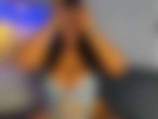 VALERY DUGLASS's Live Sex Cam Show