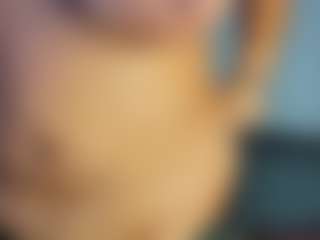 VALERY DUGLASS's Live Sex Cam Show