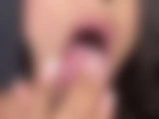 VALERY DUGLASS's Live Sex Cam Show