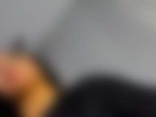 VALERY DUGLASS's Live Sex Cam Show