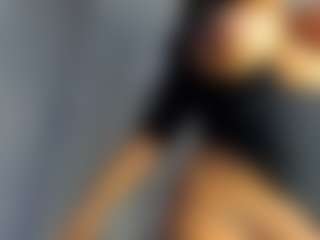VALERY DUGLASS's Live Sex Cam Show