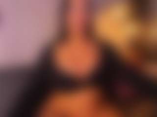 VALERY DUGLASS's Live Sex Cam Show