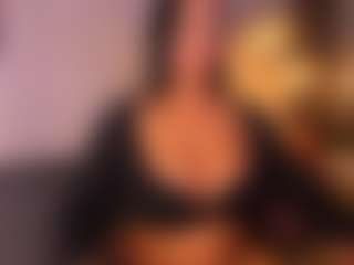 VALERY DUGLASS's Live Sex Cam Show
