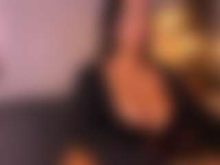 VALERY DUGLASS's Live Sex Cam Show