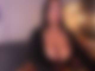 VALERY DUGLASS's Live Sex Cam Show