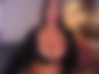 VALERY DUGLASS's Live Sex Cam Show