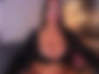 VALERY DUGLASS's Live Sex Cam Show