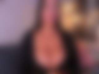 VALERY DUGLASS's Live Sex Cam Show