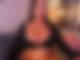 VALERY DUGLASS's Live Sex Cam Show
