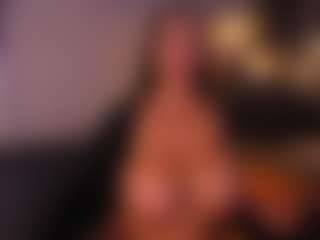 VALERY DUGLASS's Live Sex Cam Show