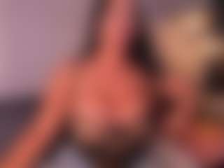 VALERY DUGLASS's Live Sex Cam Show
