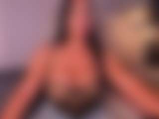 VALERY DUGLASS's Live Sex Cam Show