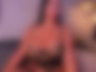 VALERY DUGLASS's Live Sex Cam Show