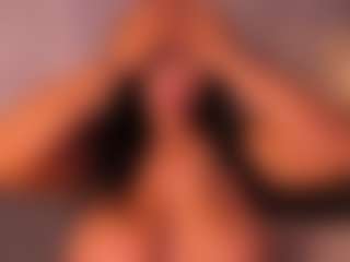 VALERY DUGLASS's Live Sex Cam Show
