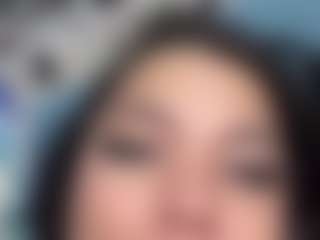 VALERY DUGLASS's Live Sex Cam Show
