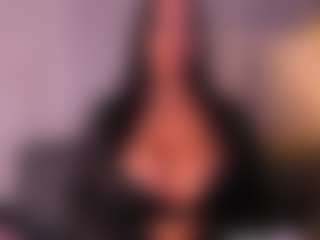 VALERY DUGLASS's Live Sex Cam Show