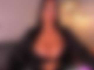 VALERY DUGLASS's Live Sex Cam Show