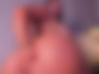 VALERY DUGLASS's Live Sex Cam Show