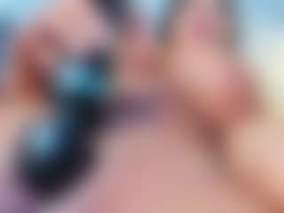 VALERY DUGLASS's Live Sex Cam Show
