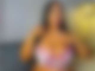 VALERY DUGLASS's Live Sex Cam Show