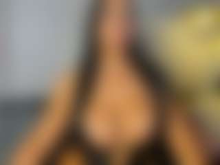 VALERY DUGLASS's Live Sex Cam Show
