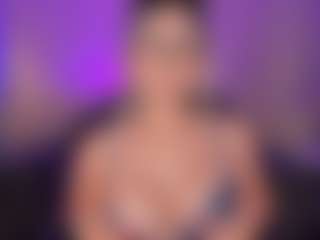 Live cam show with Chloe Preston - Teen (18+) on studioflirtlive.com